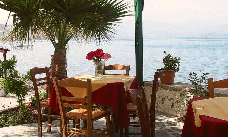 Orizontas Restaurant in Molivos (Molyvos) beach :: Lesvos island, Greece